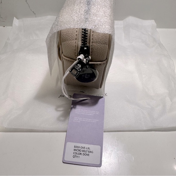 Jilly Box x ELA Micro Belt Bag with L/XL Strap - Spring 2023 Box - Picture 5 of 9